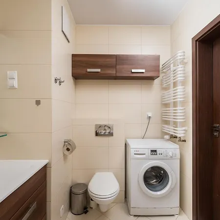 Wola Radziwie Homely * Varšava